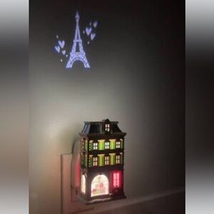 Bath & Body Works Emily in Paris Projector Wallflower Plug